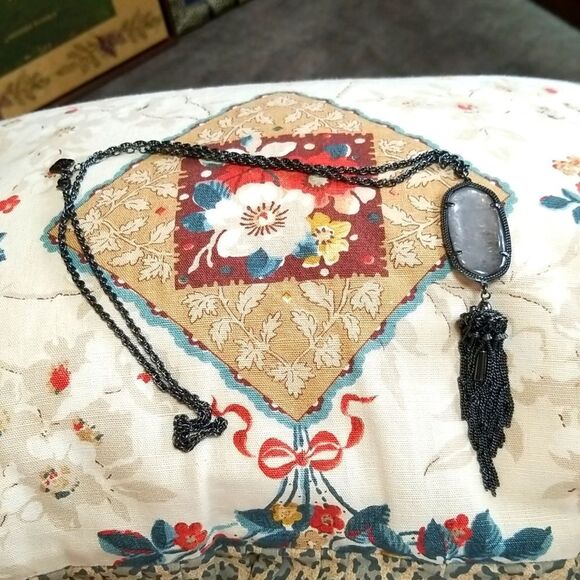 KENDRA SCOTT GUNMETAL RAYNE WITH DAZZLING SILVER STONE!!! NWOT!!! - Picture 2 of 5